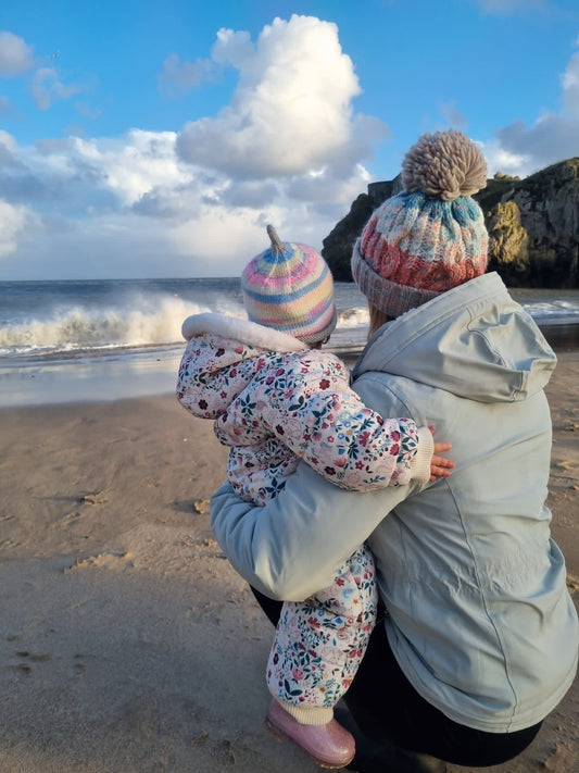 Pom Pom beanie in Milkshake